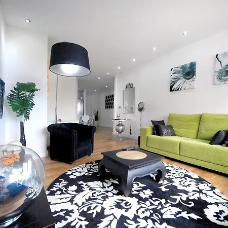 3 Bedrooms At 500 M Away From The Beach With Sea View Furnished Balcony And Wifi *